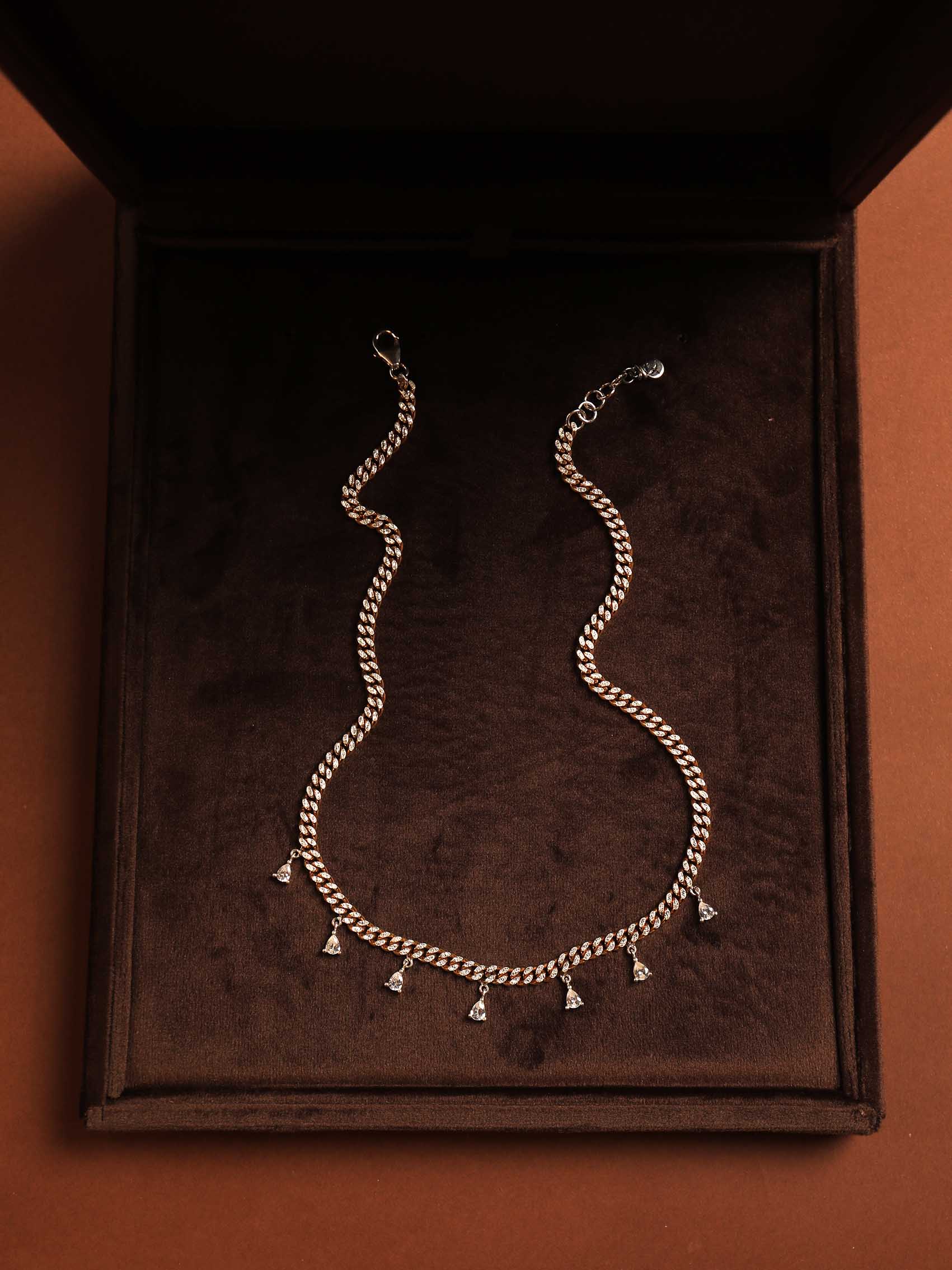 COLLAR VEGAS