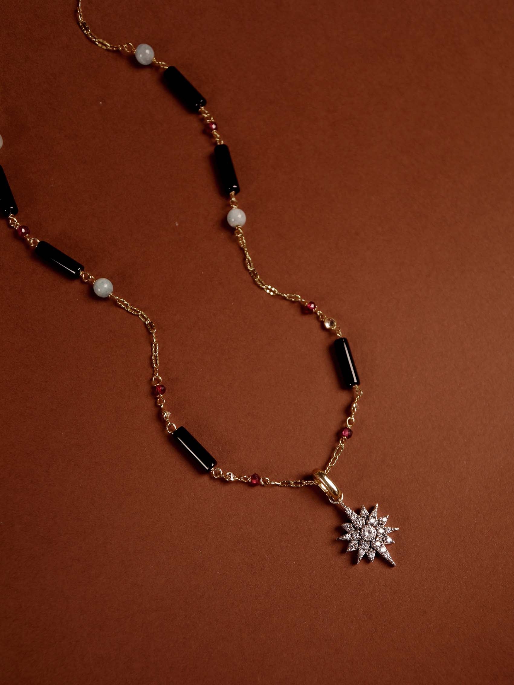COLLAR DOMINIC