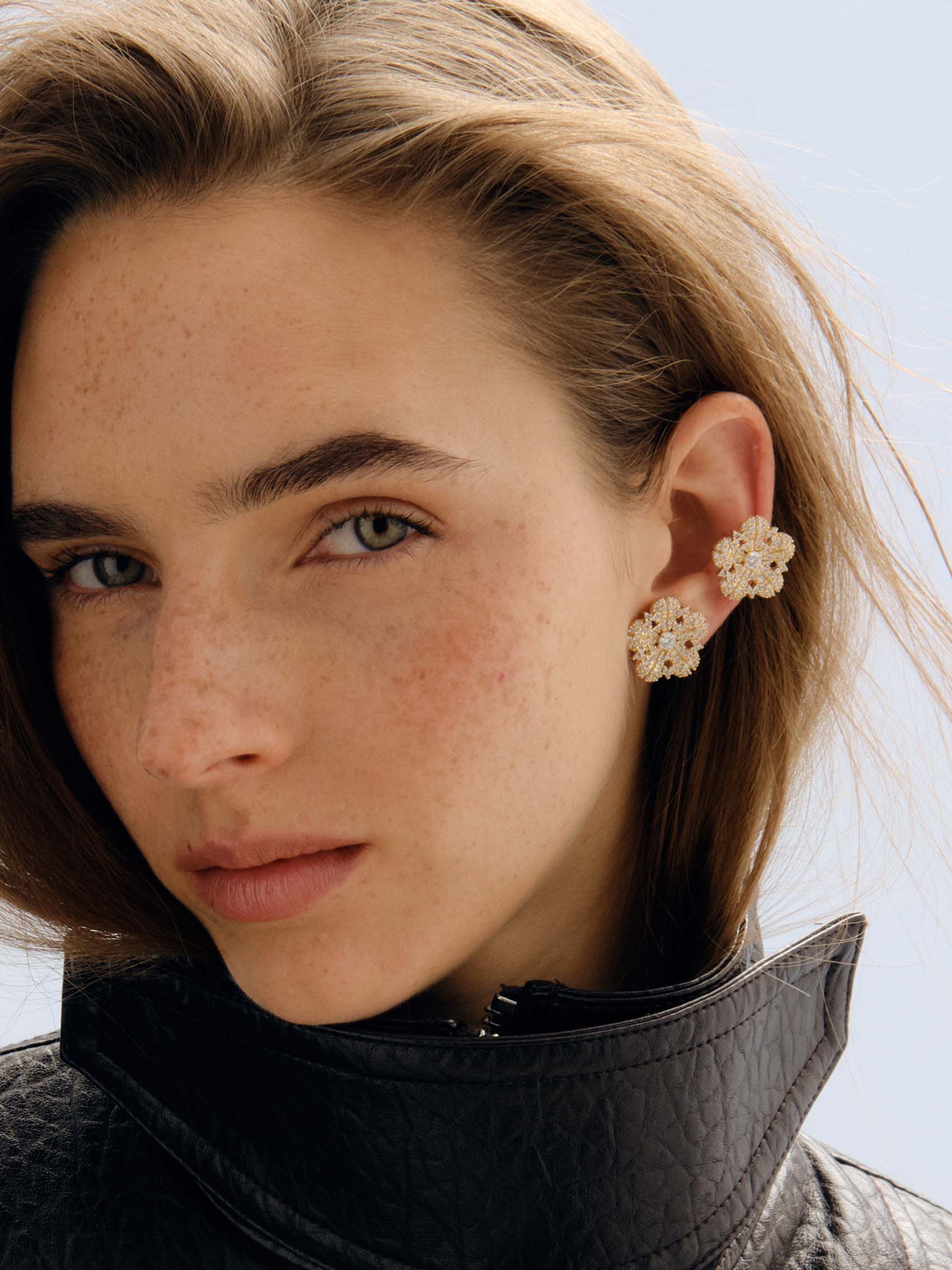 PENDIENTE Y EARCUFF MIMAS