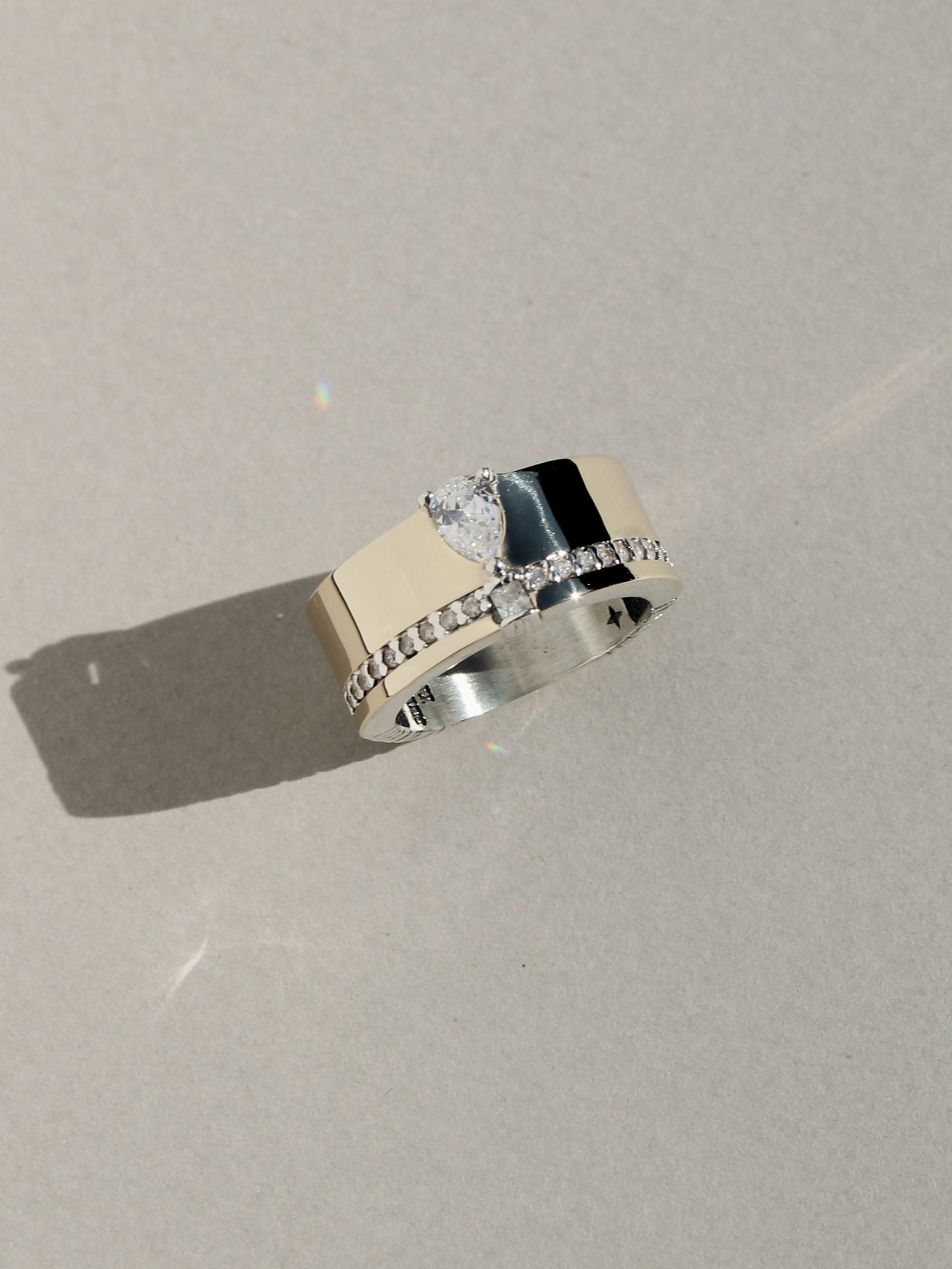 ANILLO LIV